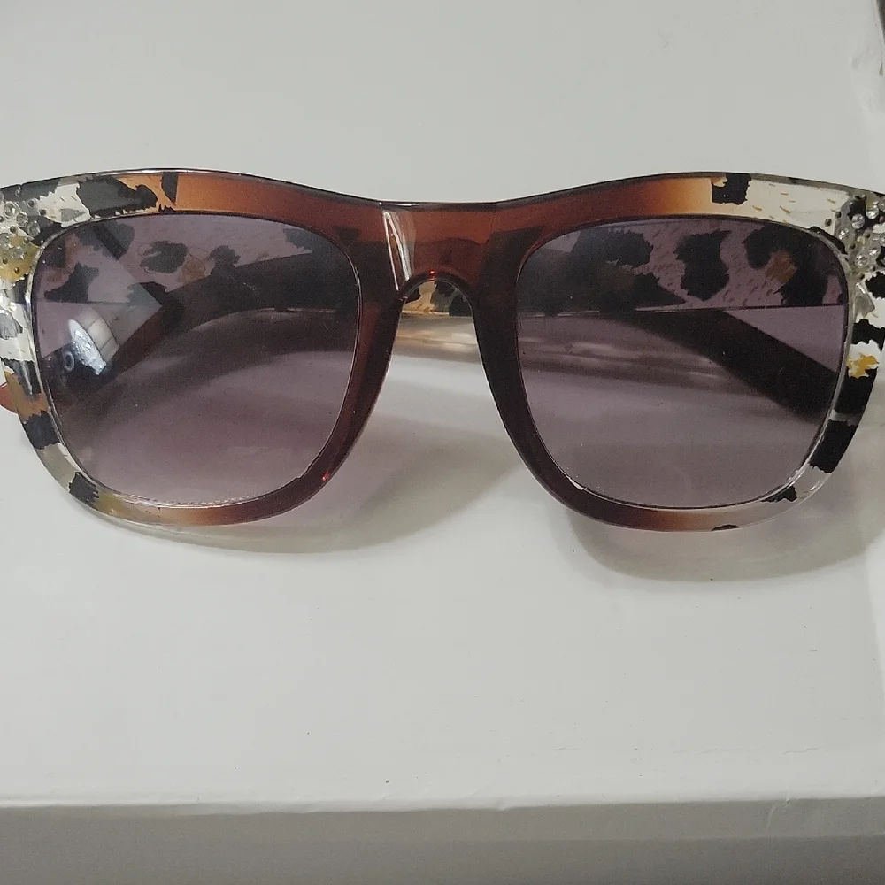 JESSICA SIMPSON SUNNIES NWOT SUNGLASSES